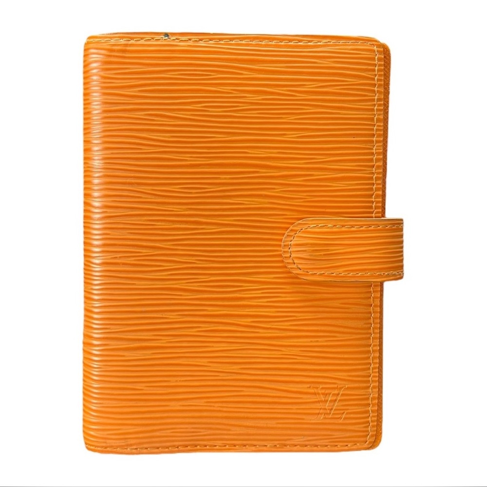 louis vuitton small pm ring agenda.